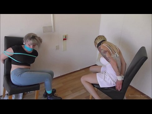 ❤️ Kev quav yeeb quav tshuaj / khi thiab gagged / damsel nyob rau hauv kev nyuaj siab Sex video  ntawm hmn.superpornpics.ru%  ❌️ Ib